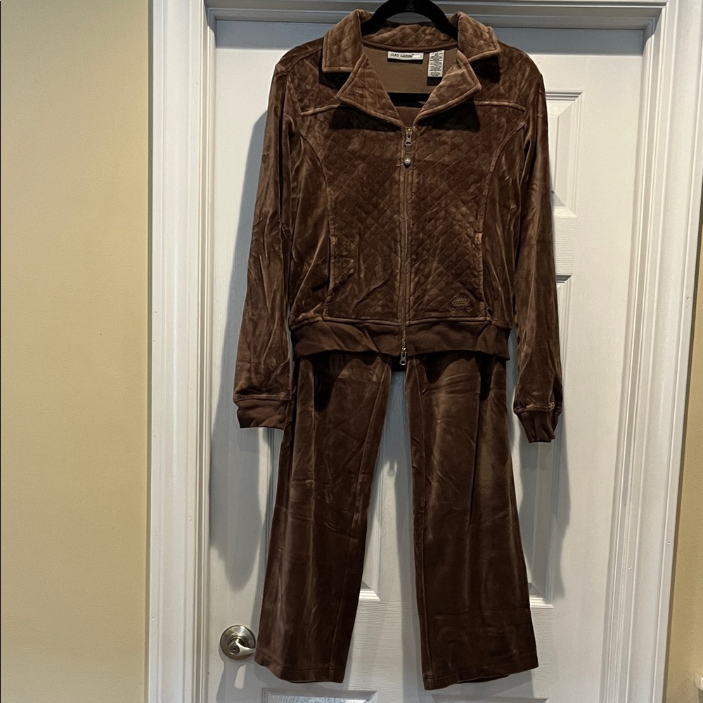 Oleg Cassini Sport vintage Brown Velour Set